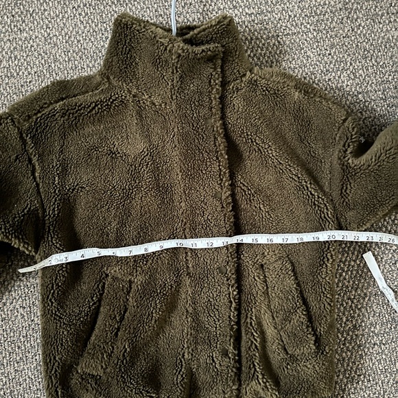 Alo jacket - Picture 8 of 12